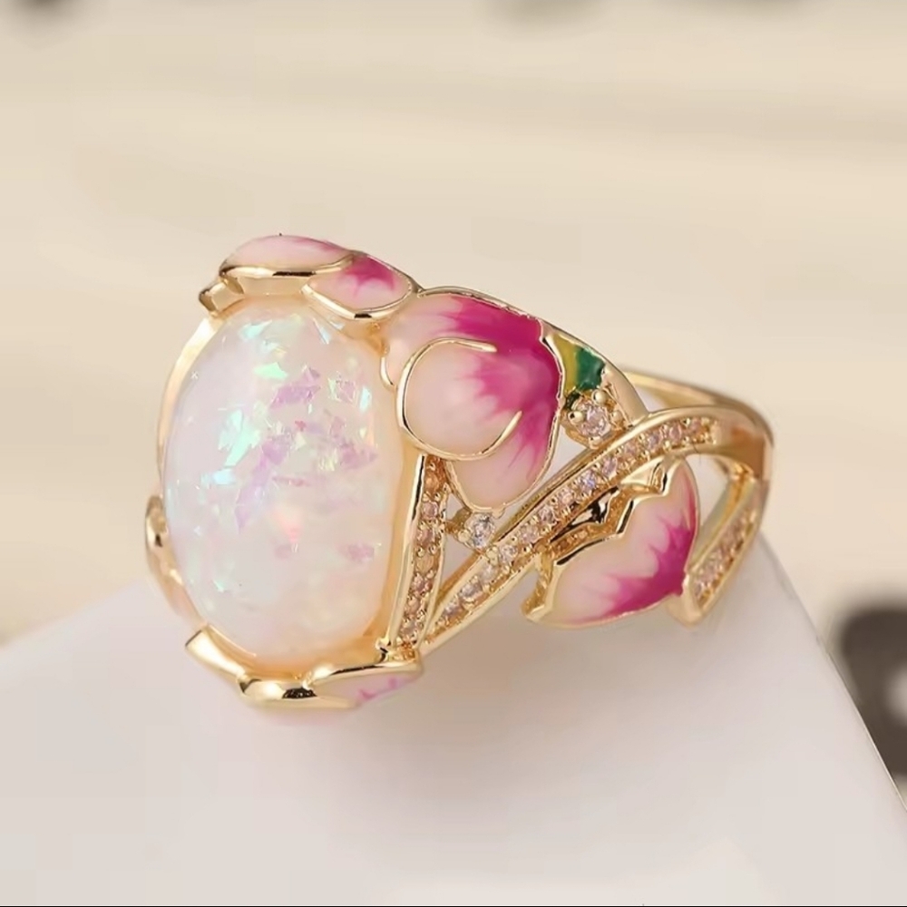 Excuisite Flower Ring Golden Color Inlaid Synthetic Zircon Surrounded By Flowers